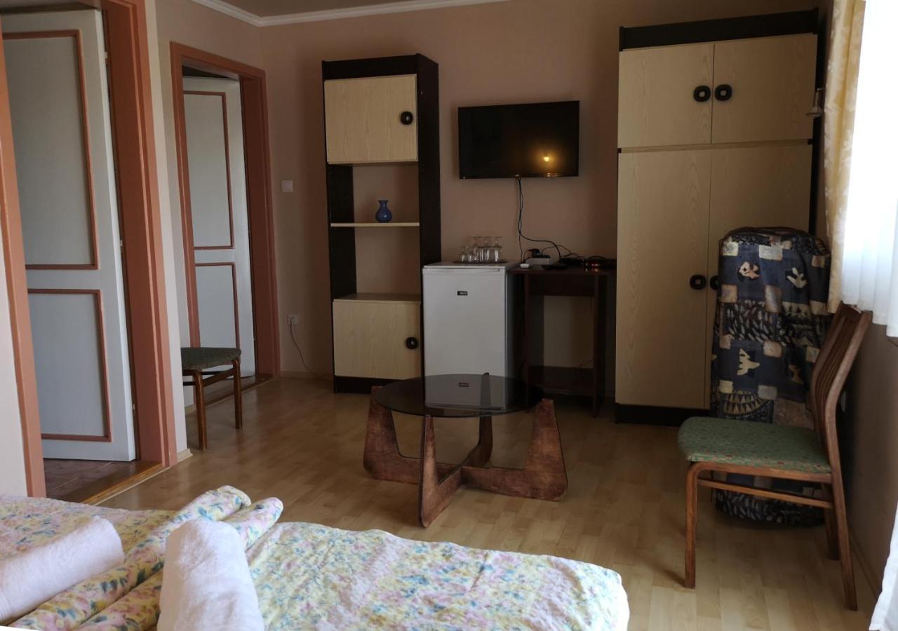 Vitorlas Apartmanhaz Σίοφοκ Εξωτερικό φωτογραφία